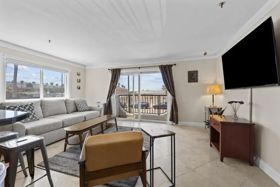 4878 Pescadero #101, San Diego, CA 92107 - #3