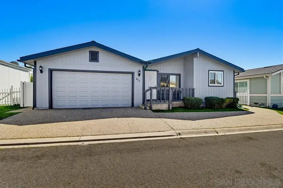 611 Via Santa Paulo, Vista, CA 92081 - #2