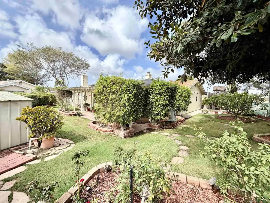 8587 Schneple, San Diego, CA 92126 - #2