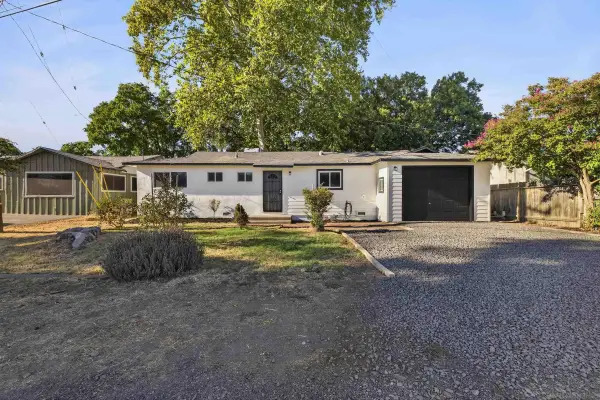 996 Eaton, Chico, CA 95973