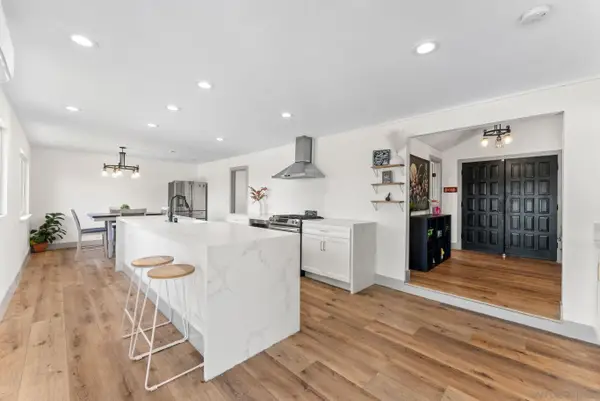 10111 Cliffwood Dr, La Mesa, CA 91941