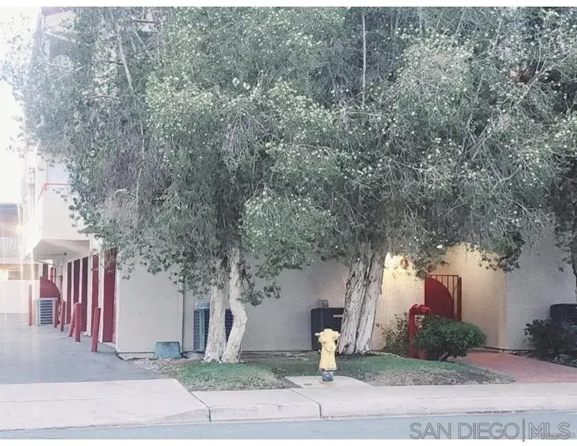 390 E Madison Ave #D, El Cajon, CA 92020 - #3