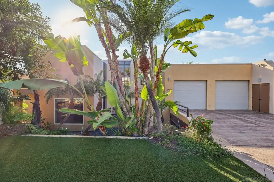 2070 Illion, San Diego, CA 92110 - #2