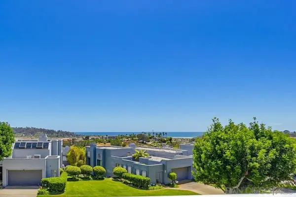 803 Spindrift Dr., Del Mar, CA 92014