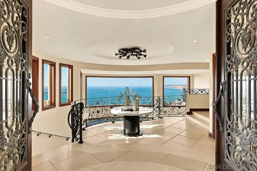 1718 Valdes, La Jolla, CA 92037 - #2