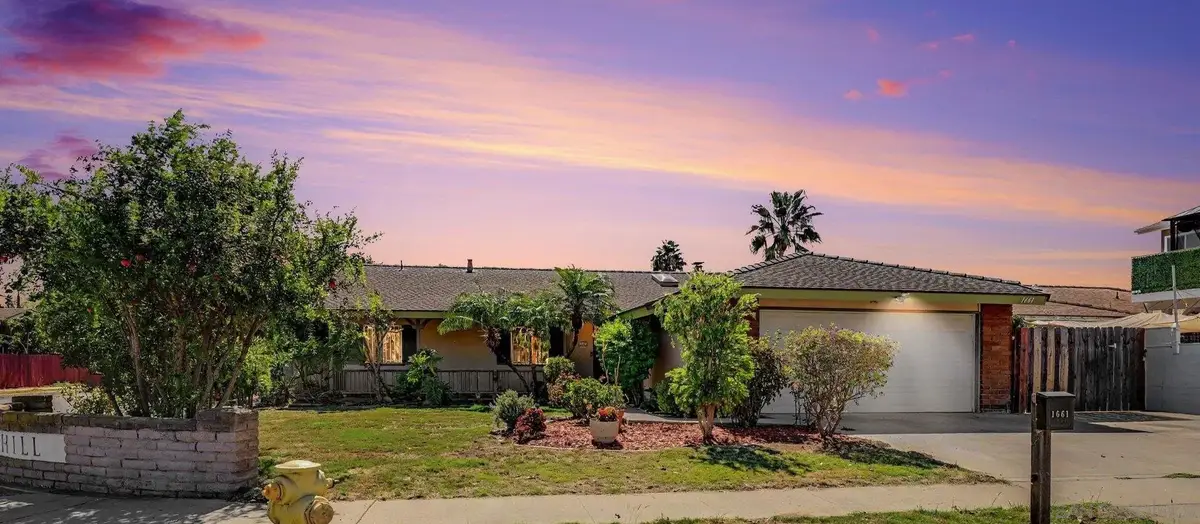 1661 Oak Hill Dr., Escondido, CA 92027 - #1