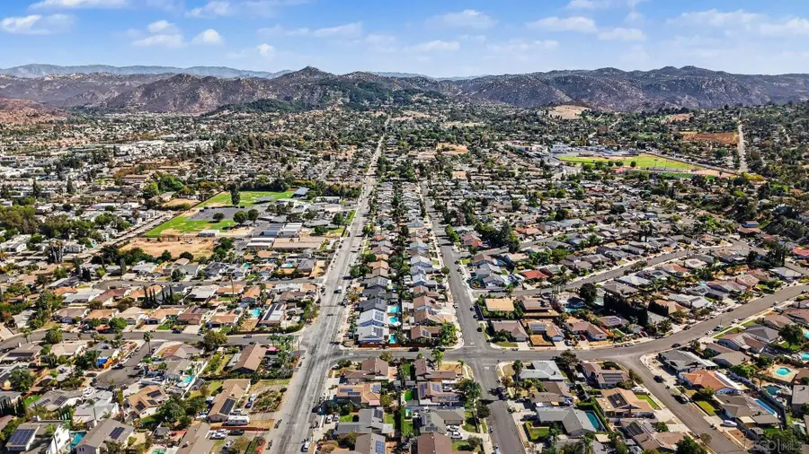 1661 Oak Hill Dr., Escondido, CA 92027 - #3