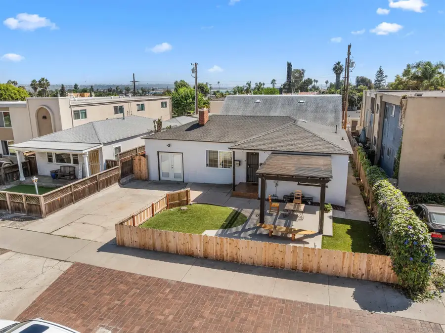 1951-55 Hornblend St., San Diego, CA 92109 - #2