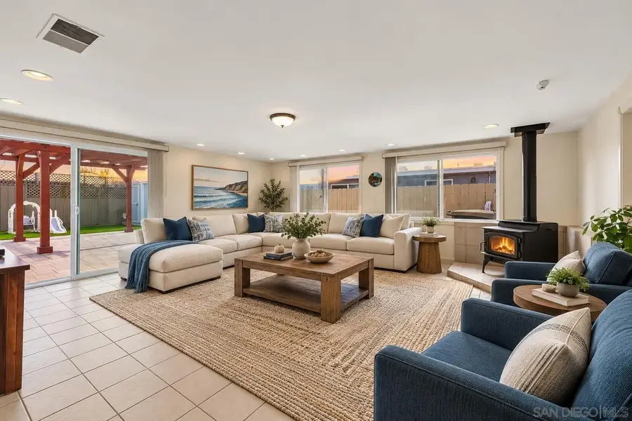 857 Holly Ave, Imperial Beach, CA 91932 - #2