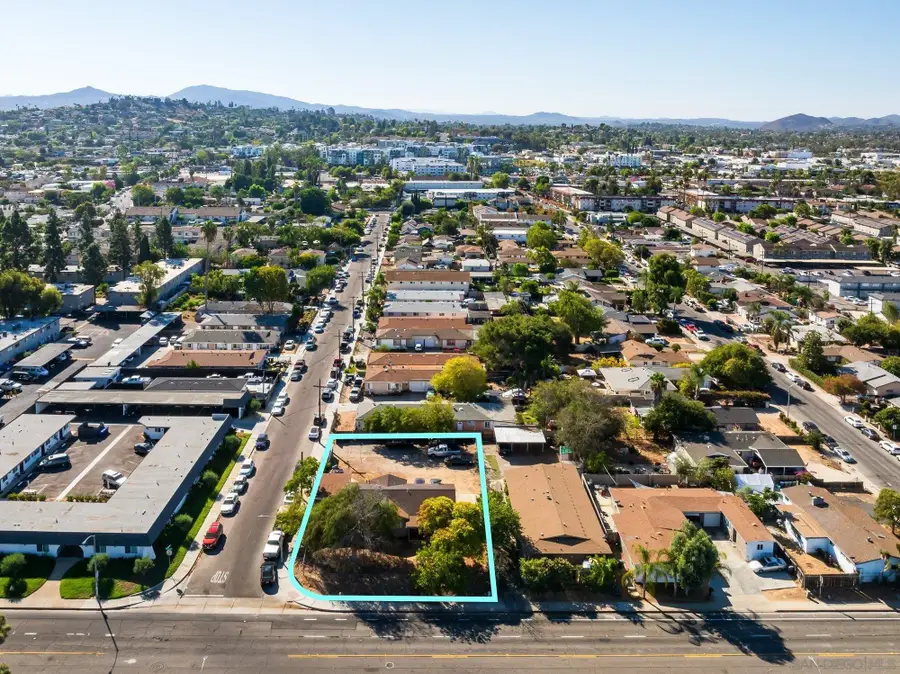 561 E Mission, Escondido, CA 92025 - #2