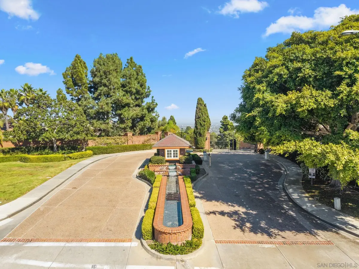 6055 Hillpointe Row, La Jolla, CA 92037 - #1