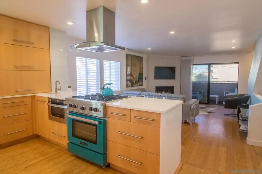 725 Seacoast Drive, Imperial Beach, CA 91932 - #2