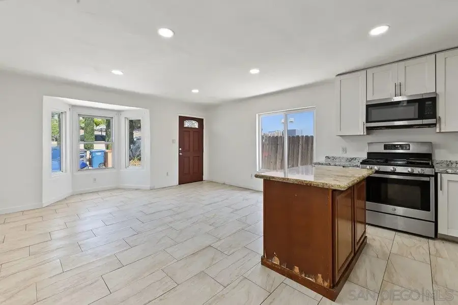 7407 Waite Dr., La Mesa, CA 91941 - #3