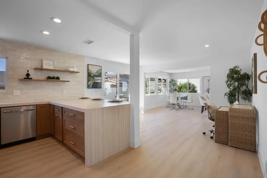 3270 Innuit Ave, San Diego, CA 92117 - #2