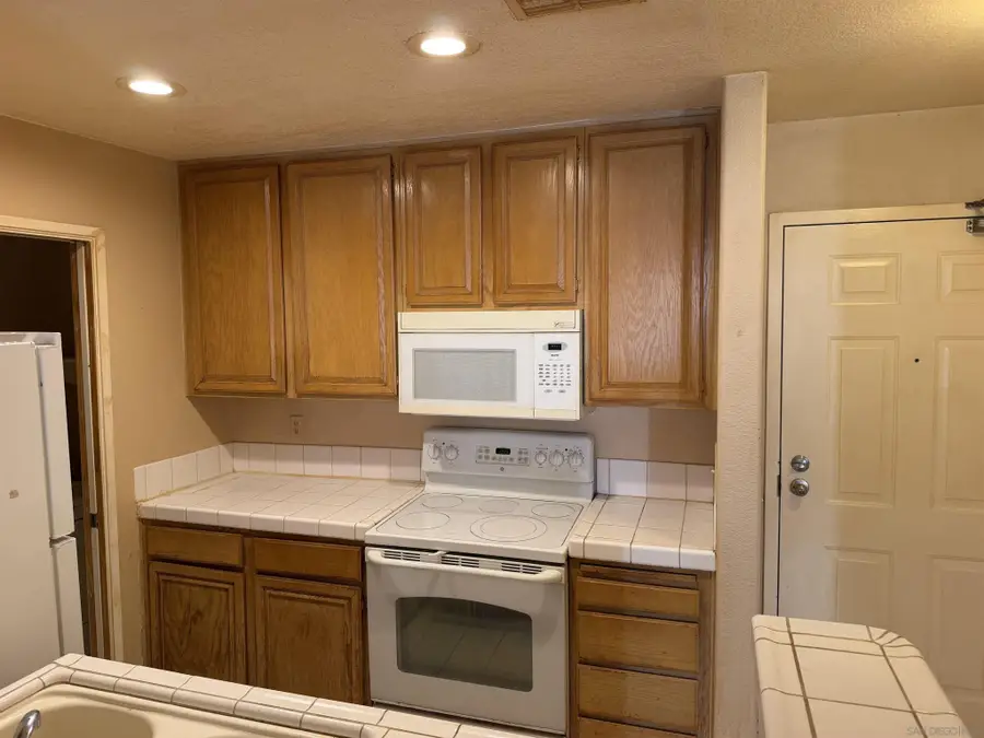3969 Mahaila #106, San Diego, CA 92122 - #3