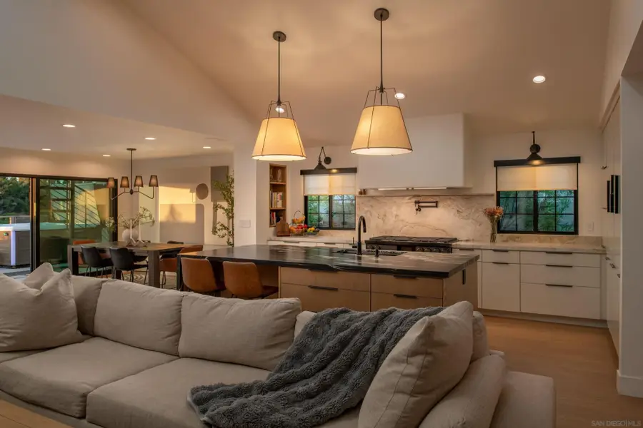 5876 Highplace Dr, San Diego, CA 92120 - #3