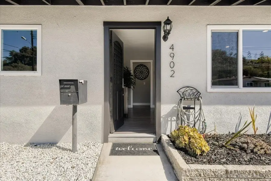 4902 Chateau Drive, San Diego, CA 92117 - #3