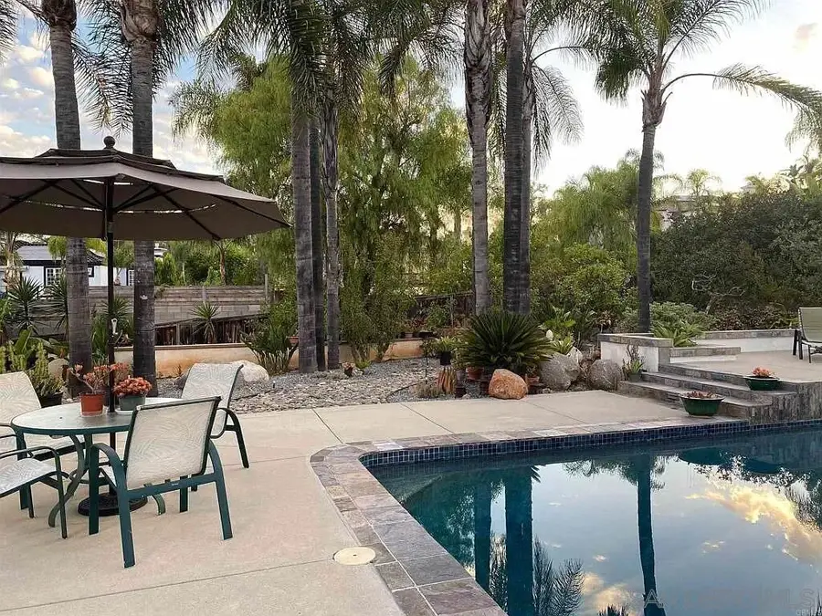 1556 Via Rancho Pkwy, Escondido, CA 92029 - #2
