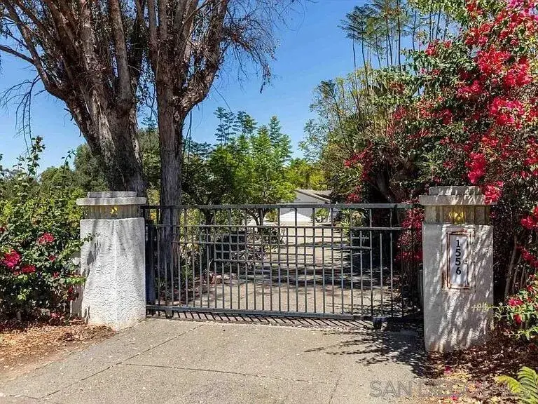 1556 Via Rancho Pkwy, Escondido, CA 92029 - #3