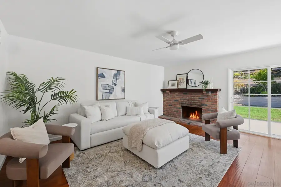 4777 La Cuenta Dr., San Diego, CA 92124 - #3