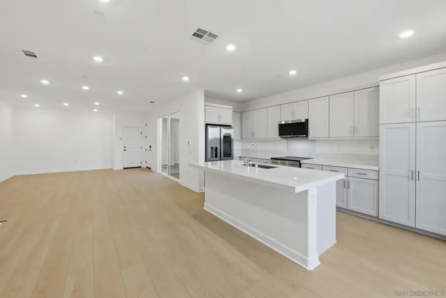 112 Village Walk Way, Ramona, CA 92065 - Image #2