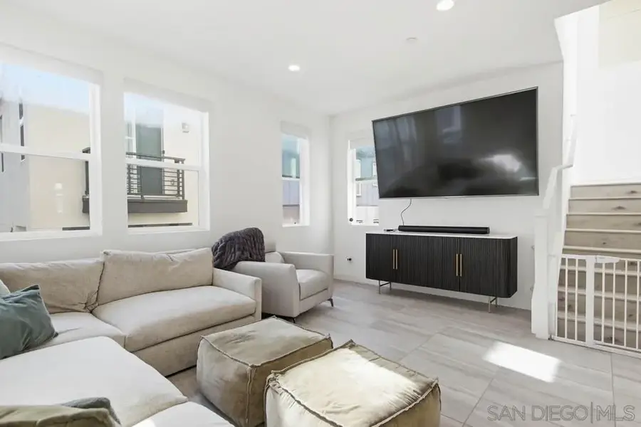 8025 Silvercrest Way, San Diego, CA 92126 - Image #3