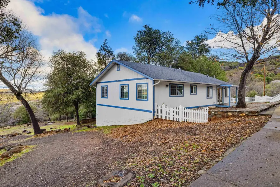 17009 Iron Springs Rd, Julian, CA 92036 - Image #2