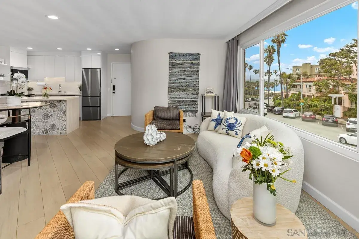 8040 Girard Ave #2, La Jolla, CA 92037 - Image #1