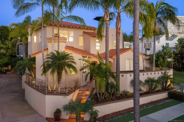 7355 Fay Avenue, La Jolla, CA 92037