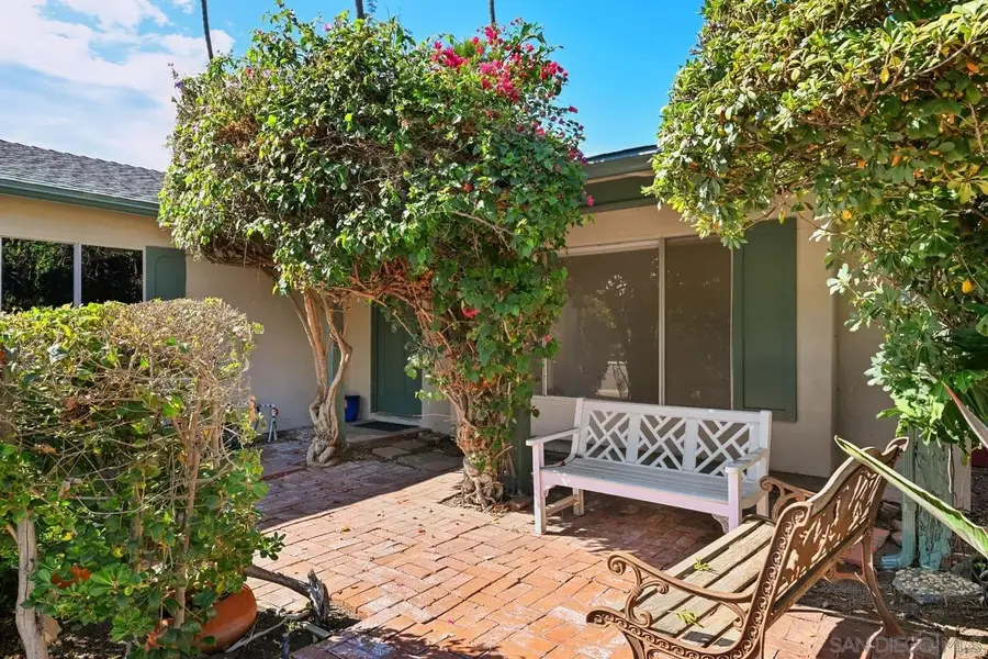 2050 Oak Hill Dr, Escondido, CA 92027 - Image #2