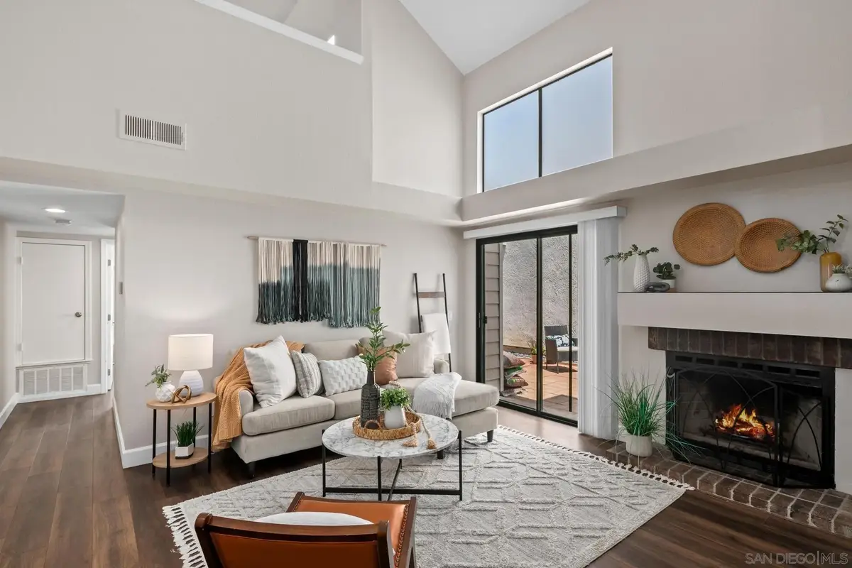 802 Spindrift Ln, Carlsbad, CA 92011 - Image #1