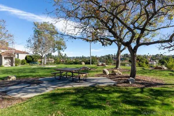 1230 Wren Gln, Escondido, CA 92026