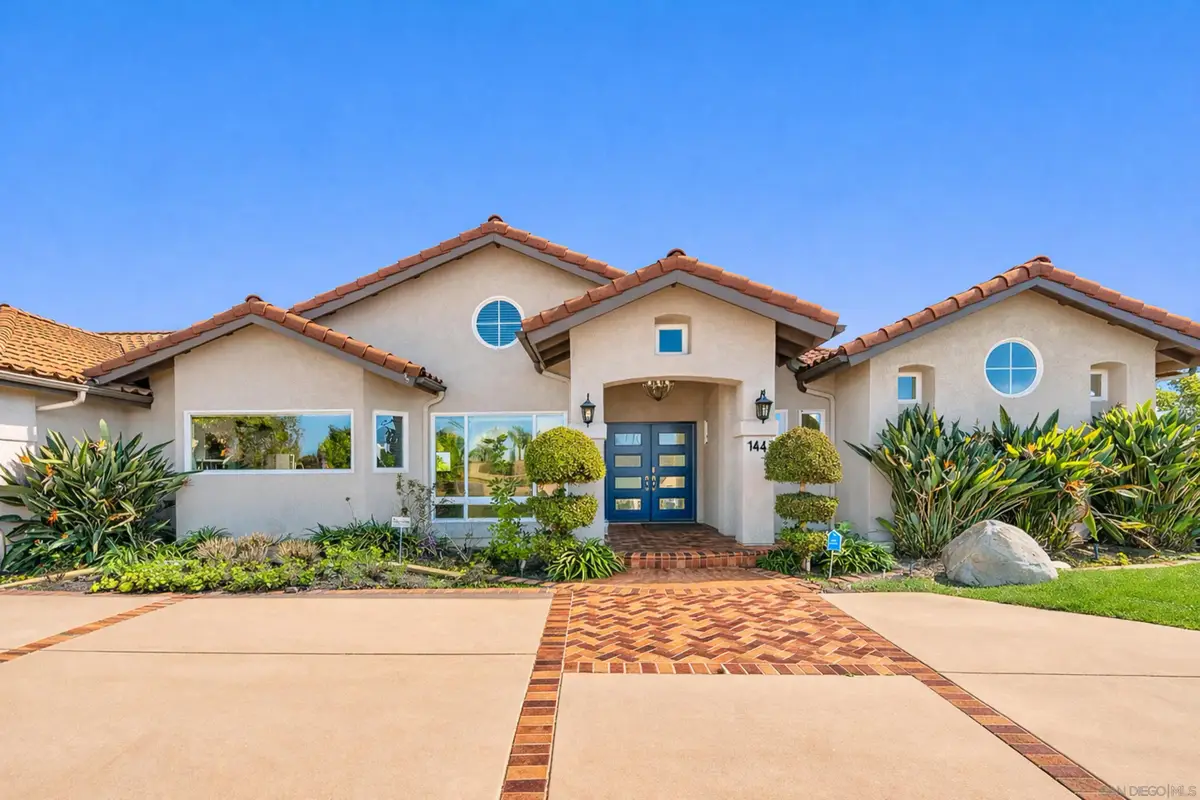 1427 Buckskin Dr, Escondido, CA 92029 - Image #1