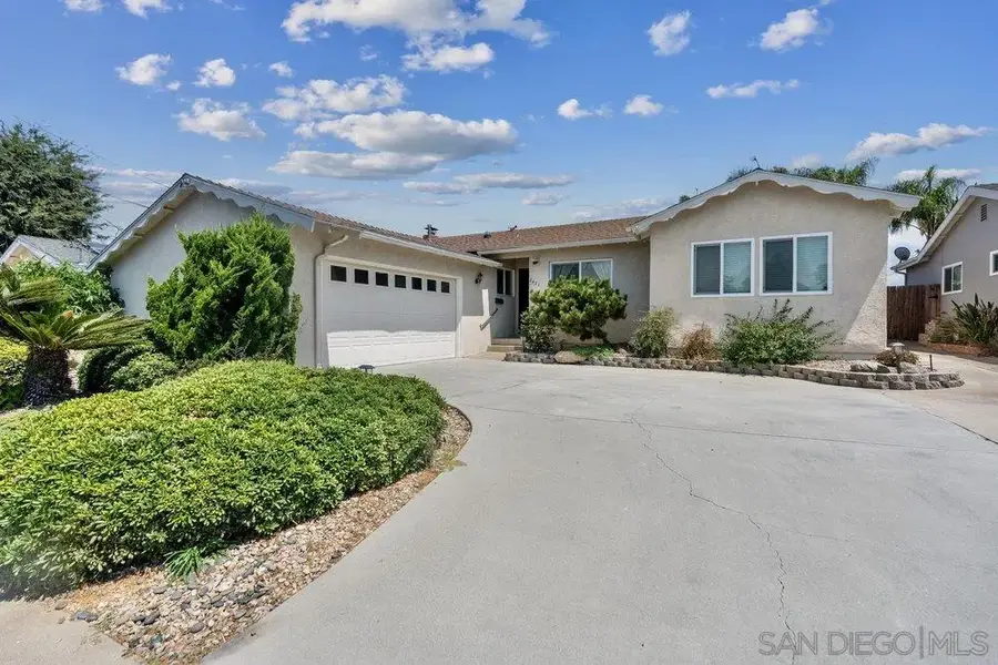 2421 Casement St, San Diego, CA 92123 - Image #2