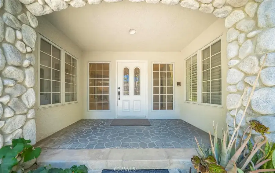 18741 Hillsboro Road, Porter Ranch, CA 91326 - Image #3