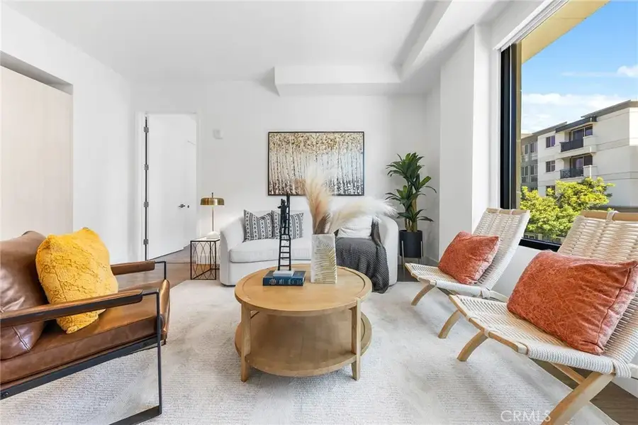 709 E Walnut Street #214, Pasadena, CA 91101 - Image #3