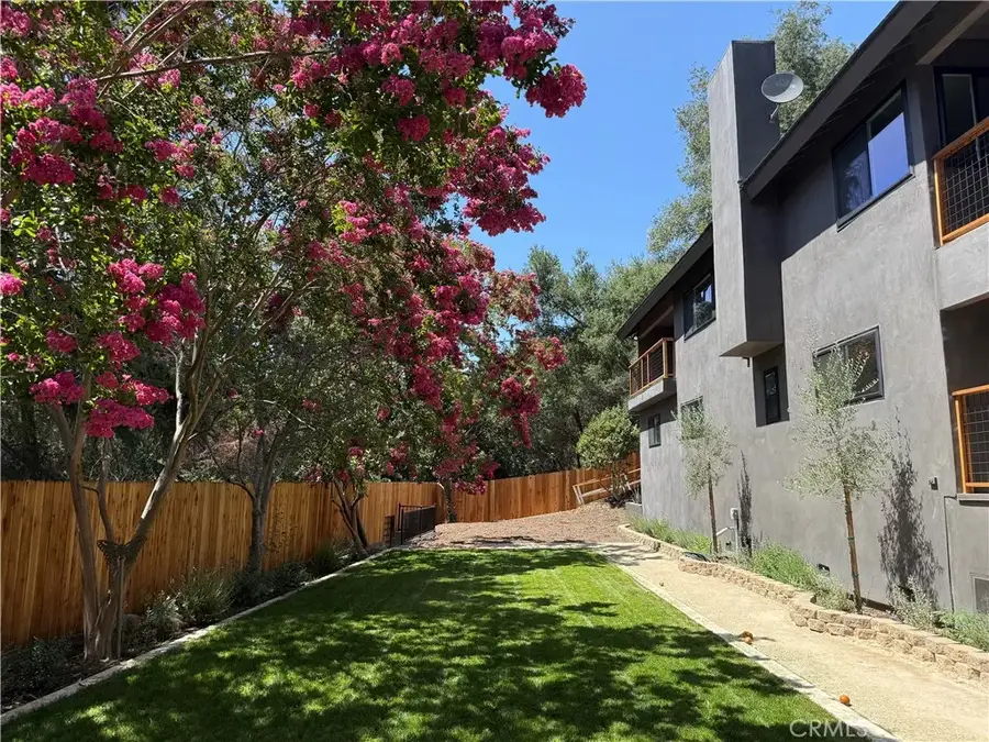 521 Fremont Drive, Pasadena, CA 91103 - Image #3