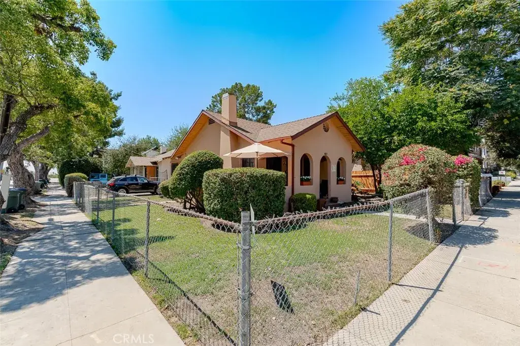 1072 E Villa Street, Pasadena, CA 91106 - Image #1