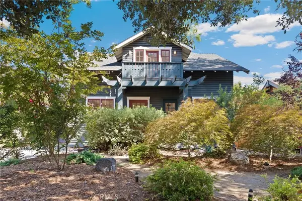 1070 Marengo Avenue North, Pasadena, CA 91103