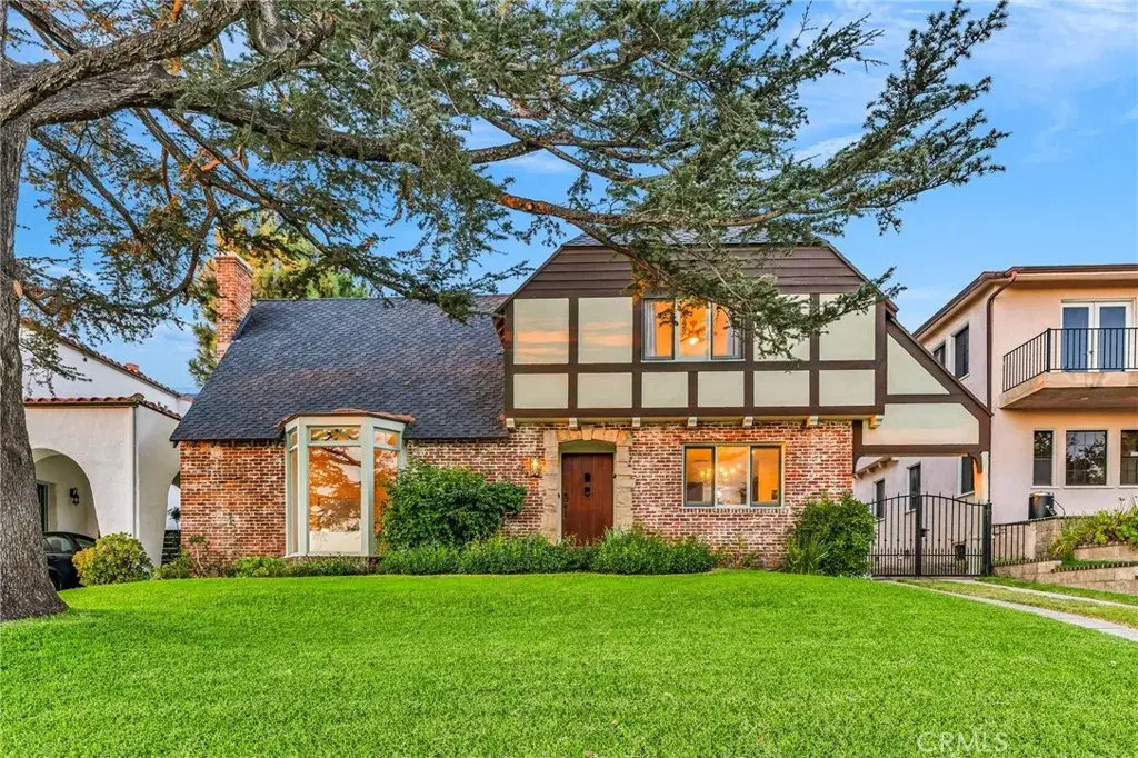 869 Cumberland Road, Glendale, CA 91202 - Image #1