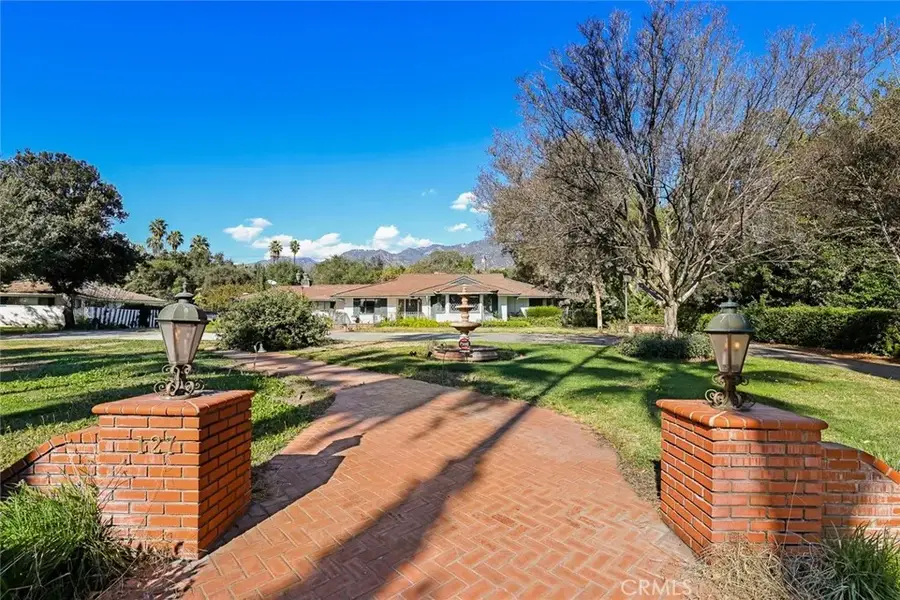 1127 W Foothill Boulevard, Arcadia, CA 91006 - Image #2