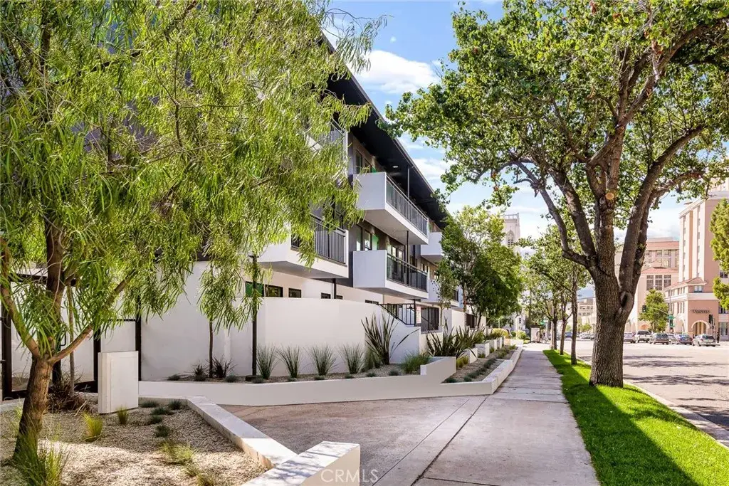 262 N Los Robles, Pasadena, CA 91101 - Image #1