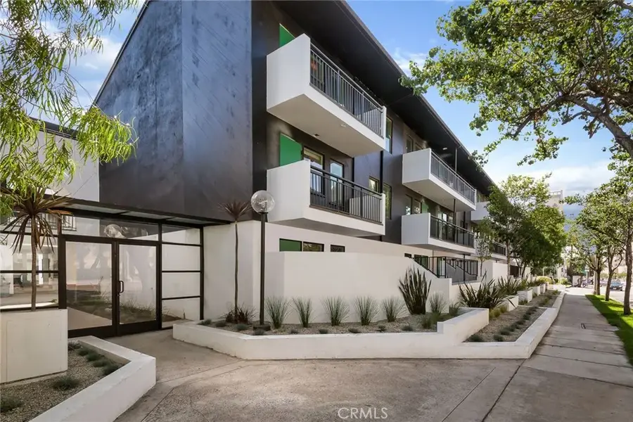 262 N Los Robles, Pasadena, CA 91101 - Image #2