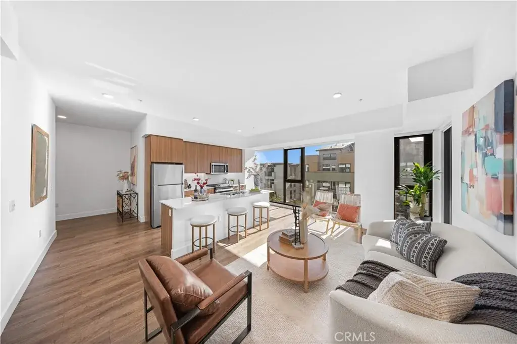 709 E Walnut Street #417, Pasadena, CA 91101 - Image #1