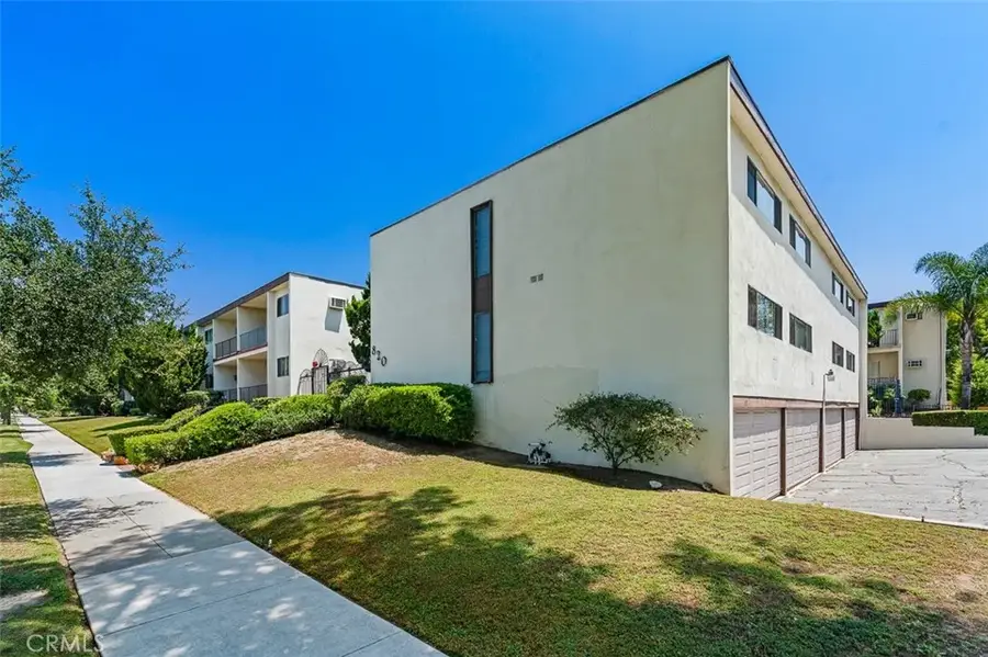 820 N Raymond Avenue, Pasadena, CA 91103 - Image #2