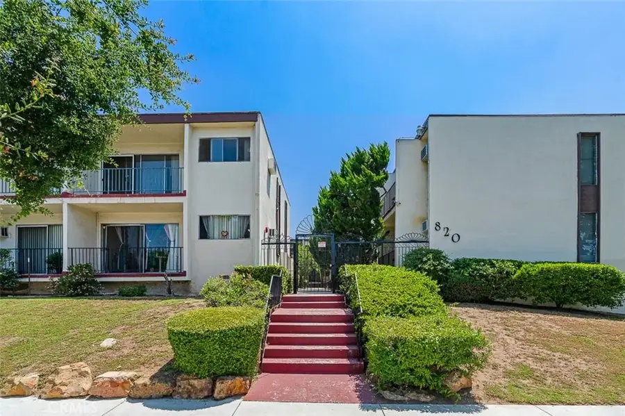 820 N Raymond Avenue, Pasadena, CA 91103 - Image #3