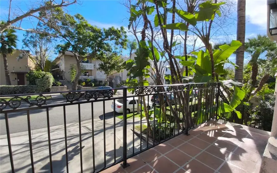 813 N Martel Avenue #2, Los Angeles, CA 90046 - Image #2