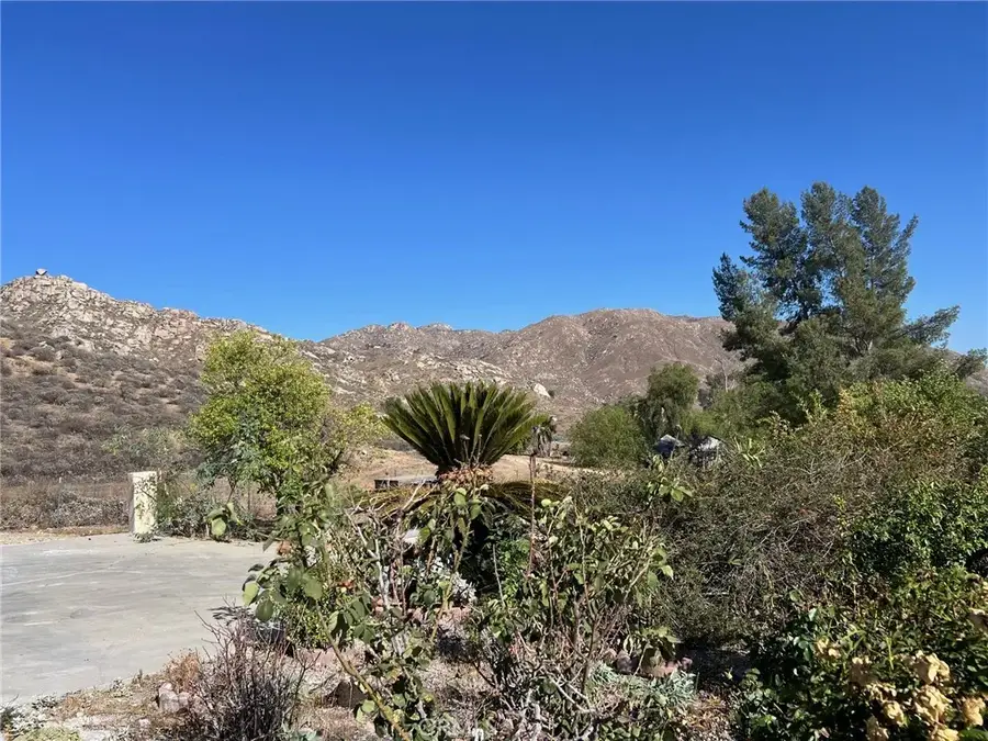 2005 Mt Vernon, Riverside, CA 92507 - Image #3