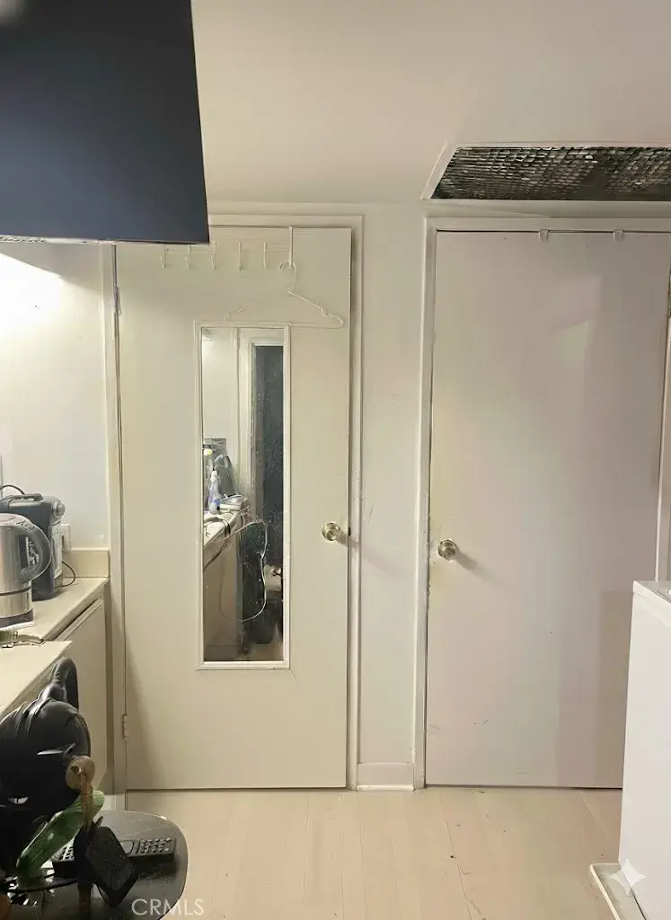 10233 De Soto #C, Chatsworth, CA 91311 - Image #2