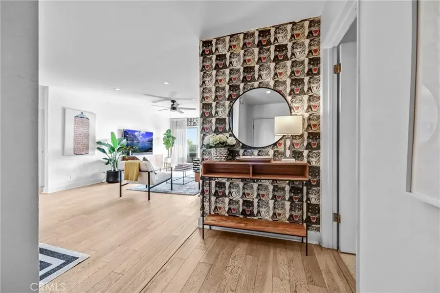 8400 De Longpre #212, West Hollywood, CA 90069 - #3